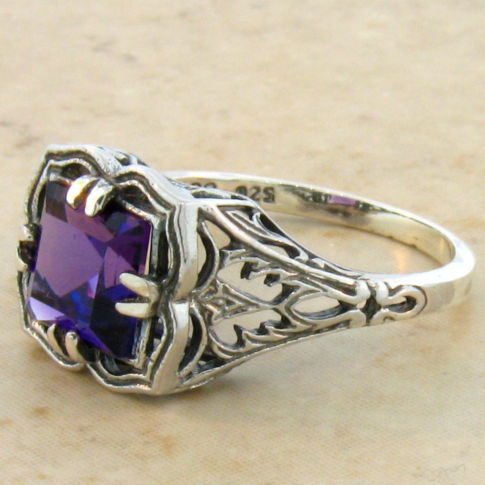 VINTAGE .925 STERLING SILVER ANTIQUE STYLE LAB AMETHYST RING SIZE 9 ...
