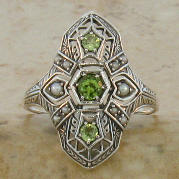 #37 GENUINE PERIDOT AND PEARL ANTIQUE ART DECO STYLE .925 SILVER RING SZ 4.75