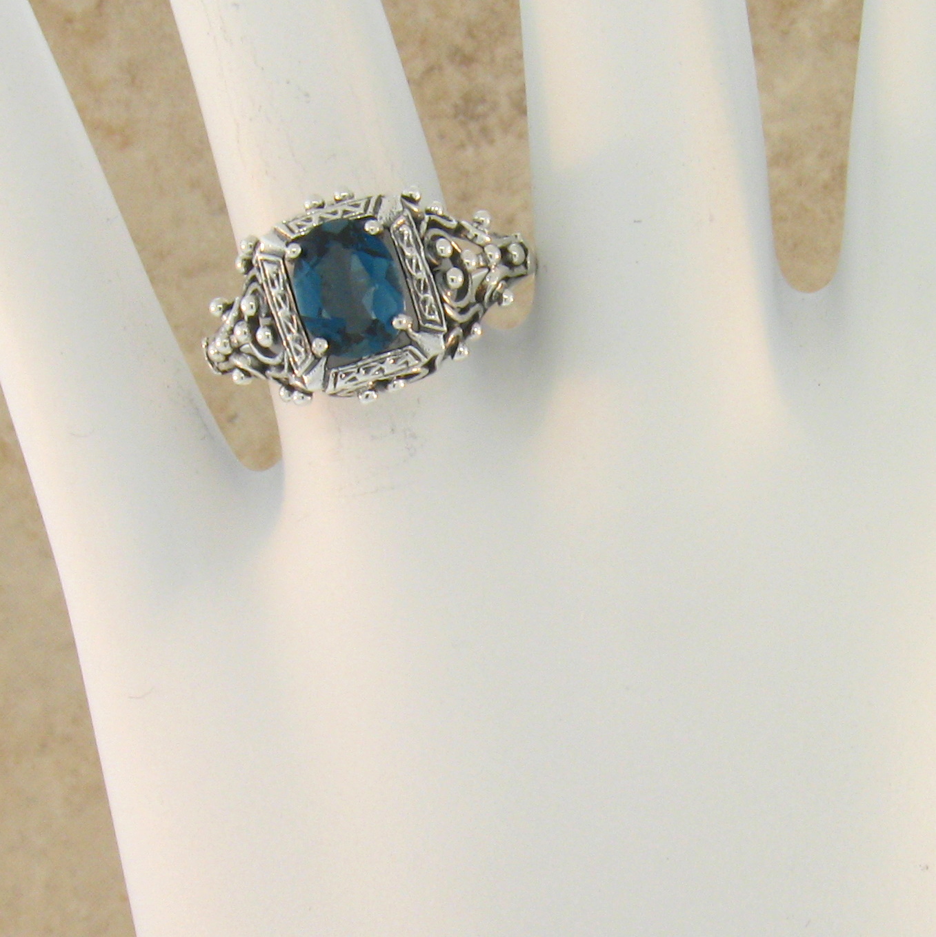 Details about   GENUINE LONDON BLUE TOPAZ ANTIQUE STYLE 925 STERLING SILVER RING SIZE 7 #1004 