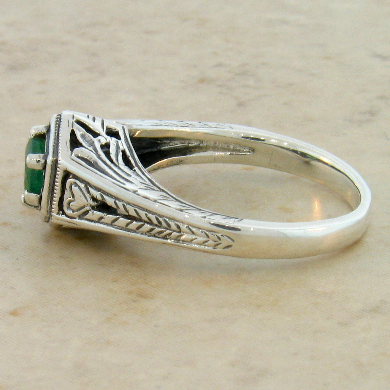 Details about  / Art Deco Vintage 4.80 ct Emerald Sapphire bezel Antique Set Ring 925 Silver Y575