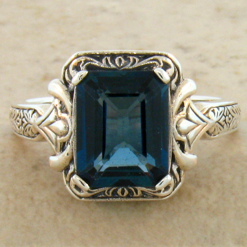 4 CT. GENUINE LONDON BLUE TOPAZ ANTIQUE DESIGN .925 SILVER RING SIZE 9. ...