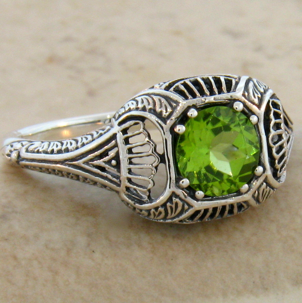 #37 GENUINE PERIDOT AND PEARL ANTIQUE ART DECO STYLE .925 SILVER RING SZ 4.75